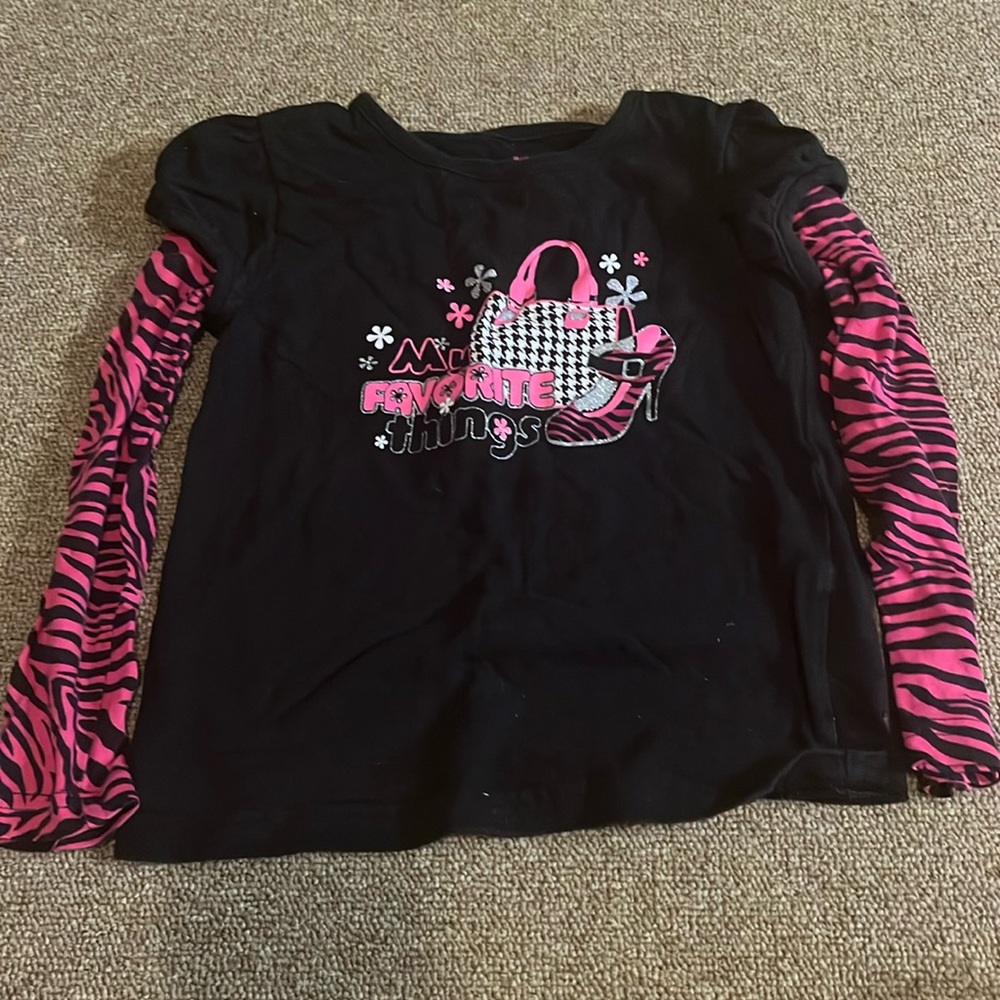 Girls 5 long sleeve black and pink tshirt